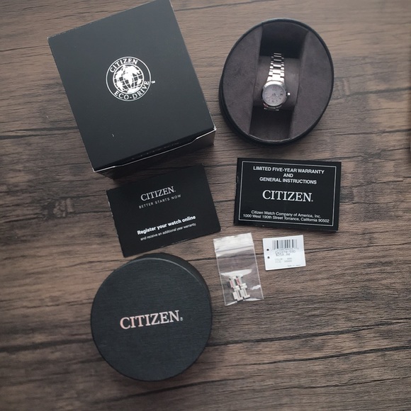 Citizen Accessories - EUC Citizen Women’s Eco Drive Watch!!!